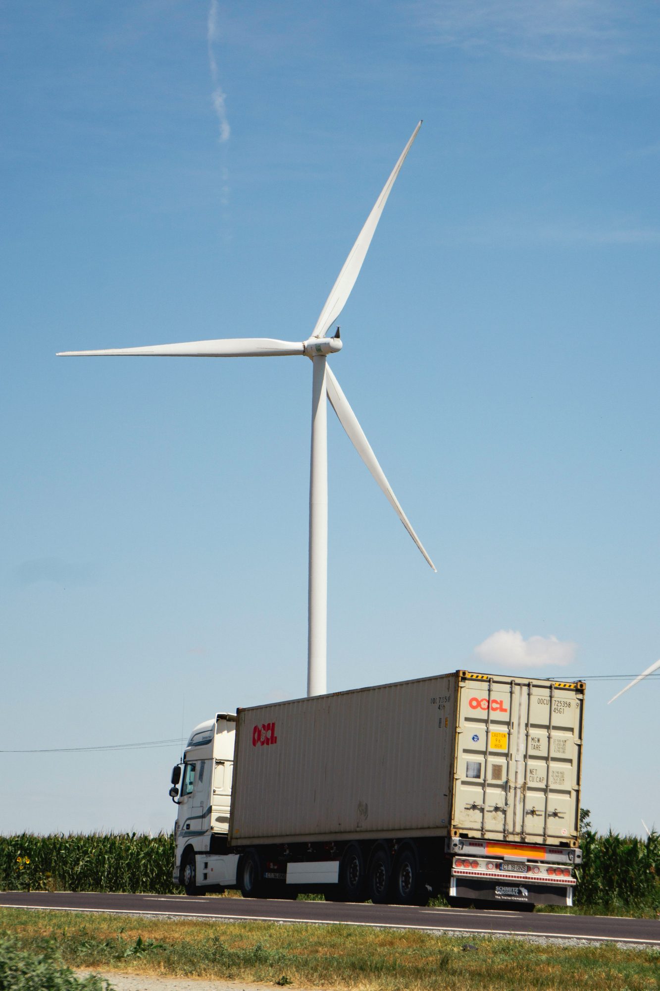 Container truck on the long-haul route